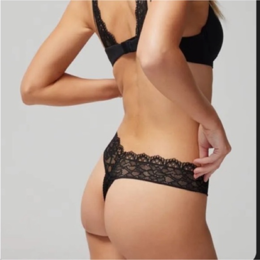 Women’s   Set Lace Thong Panty - Elegant Lace Hipster